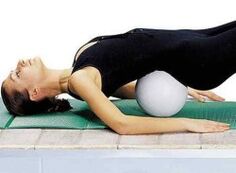 Movement with a roller under the lower back